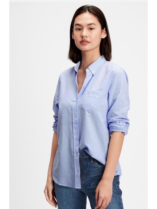 Banana Republic Tops - Banana Republic Women’s Oxford Boyfriend Fit Button Down Size M
